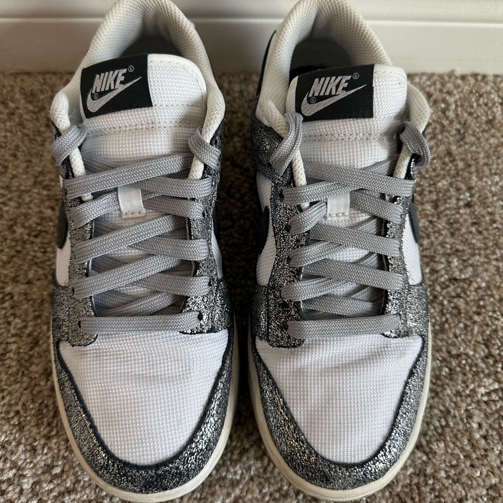 Women’s Dunk Low ‘Golden Gals’ sneakers - Picture 4 of 7
